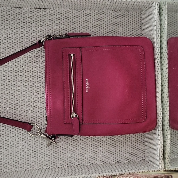 Authentic Coach bag - Picture 1 of 5
